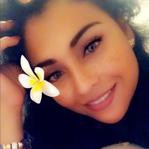 Meet your Posher, Karla